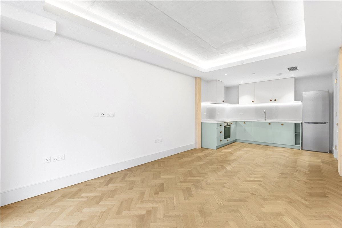 1 bedroom flat, Latimer Road, North Kensington W10 - Available