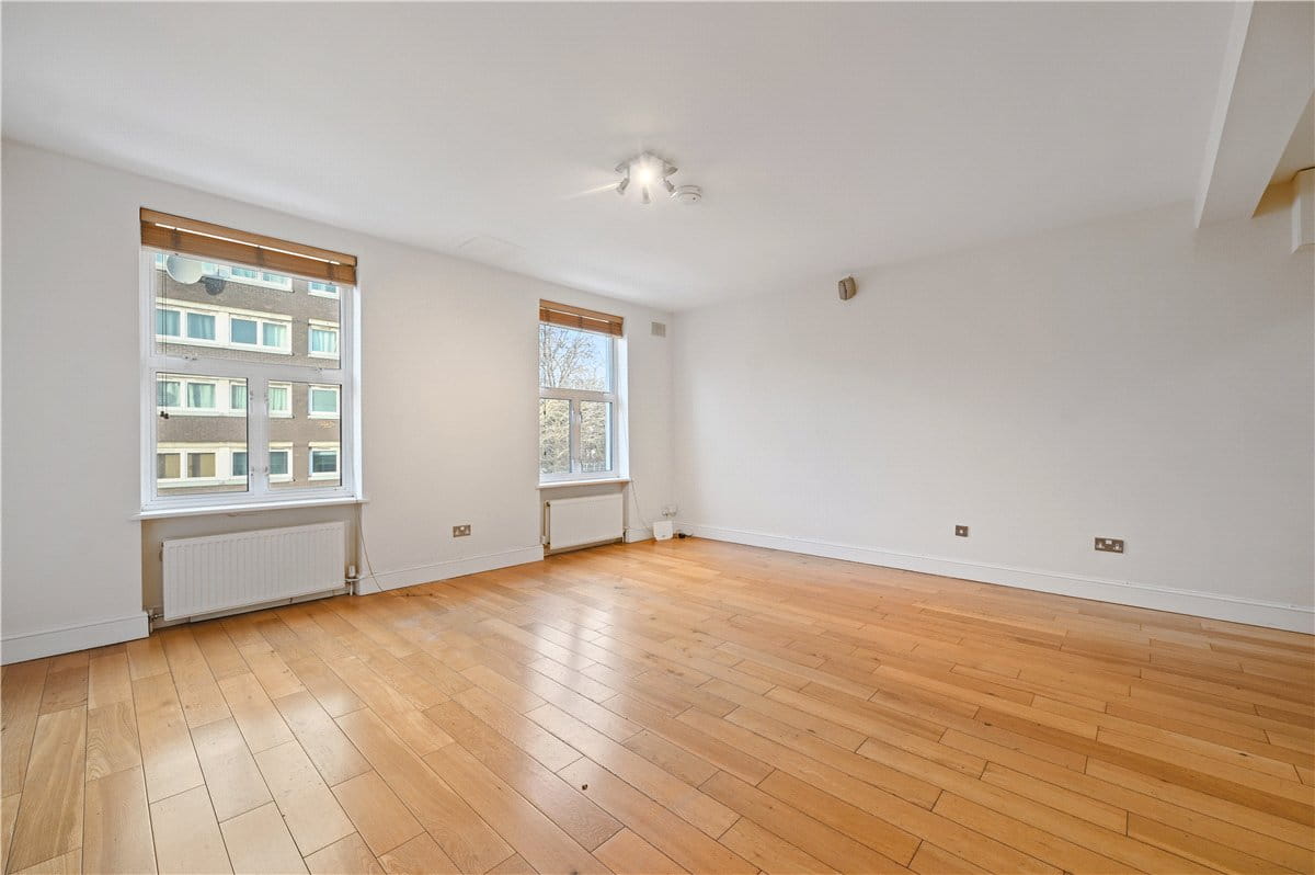 2 bedroom flat, Westbourne Park Road, Bayswater W2 - Available