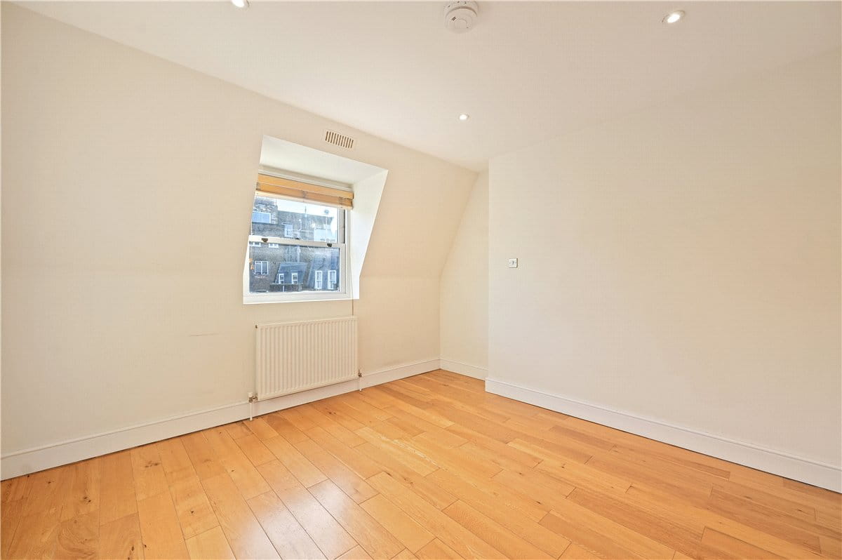 2 bedroom flat, Westbourne Park Road, Bayswater W2 - Available