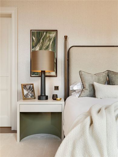 7 bedroom flat, Pont Street, Knightsbridge SW1X - Available