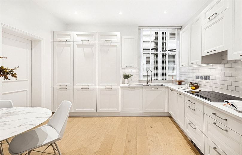 4 bedroom flat, Gloucester Road, South Kensington SW7 - Available