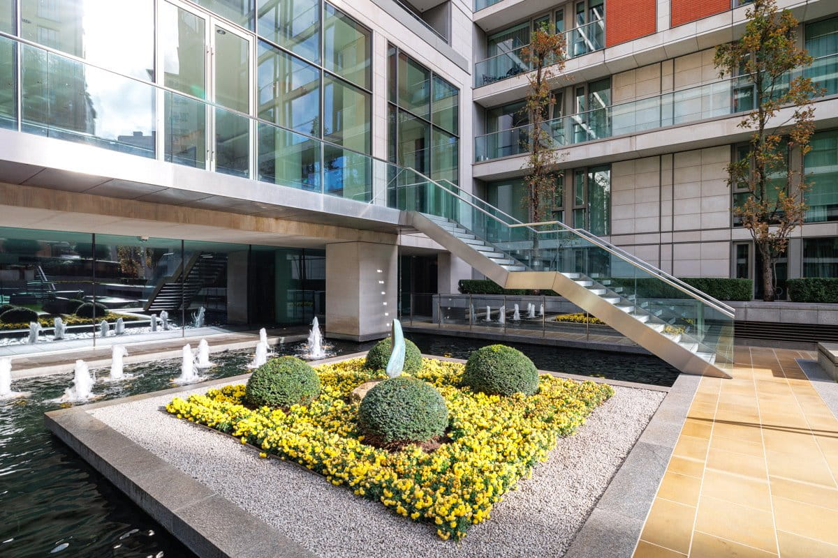 1 bedroom flat, Knightsbridge, Knightsbridge SW7 - Available