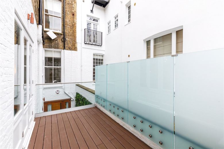 3 bedroom maisonette, Cornwall Gardens, South Kensington SW7 - Available