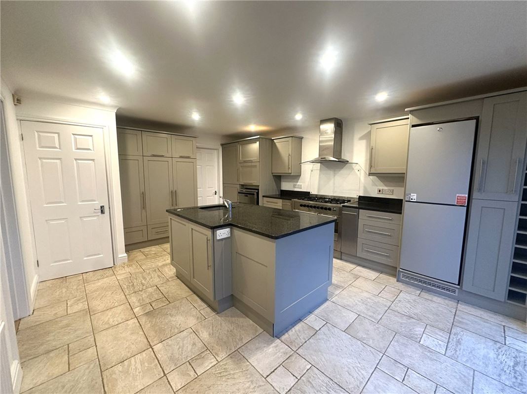 4 bedroom house, All Cannings, Devizes SN10 - Available