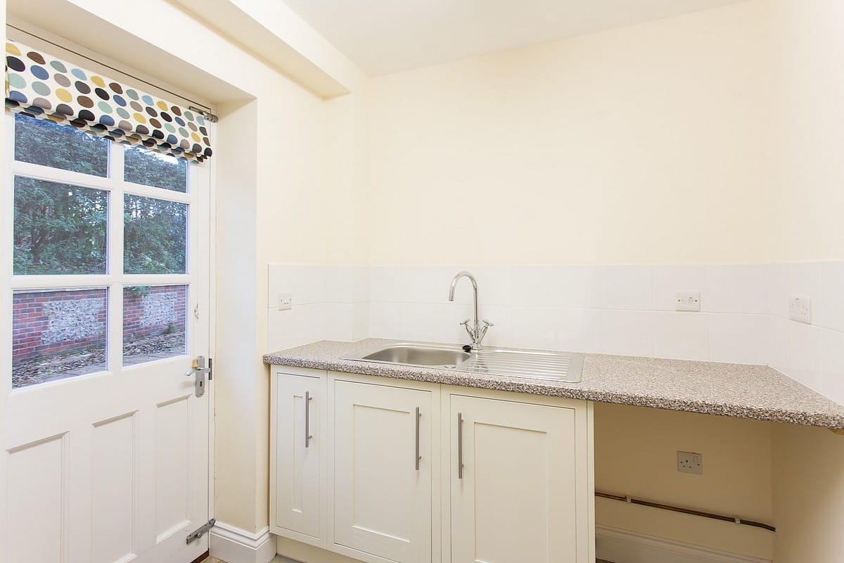 4 bedroom house, Burr Lane, Shalbourne SN8 - Available