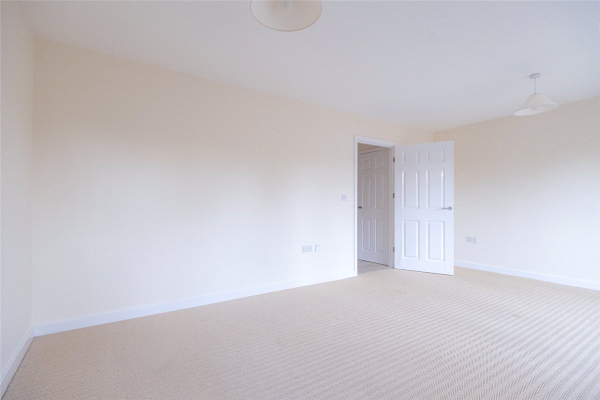 4 bedroom house, Marlborough, Wiltshire SN8 - Available