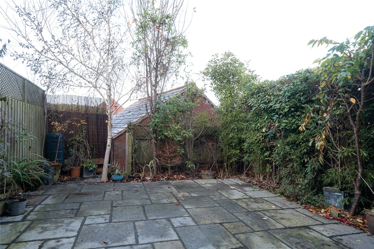 4 bedroom house, Marlborough, Wiltshire SN8 - Available