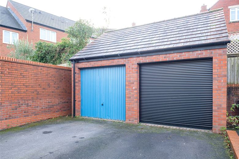 4 bedroom house, Marlborough, Wiltshire SN8 - Available