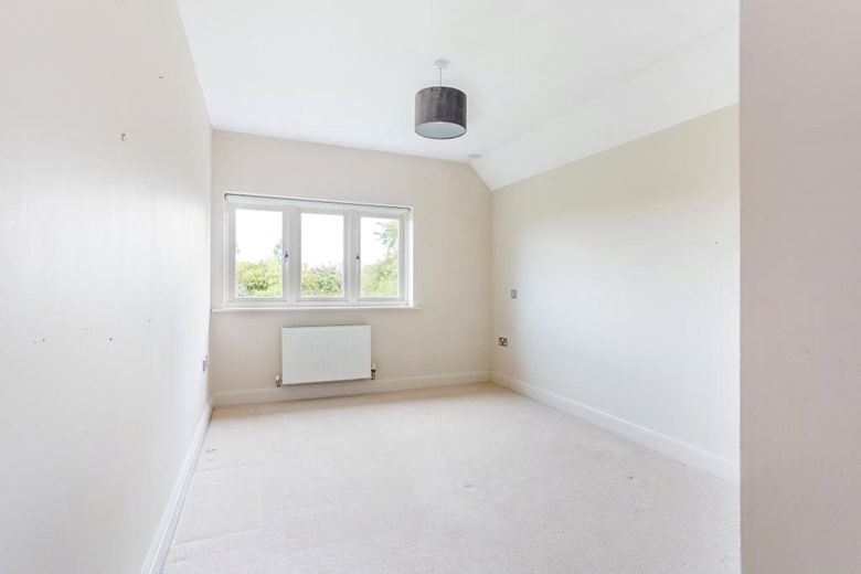 3 bedroom house, Pewsey Road, Rushall SN9