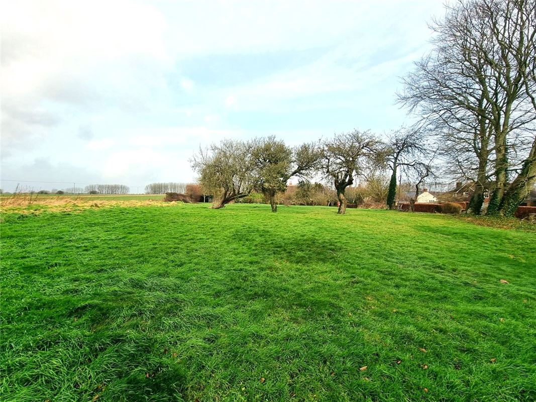 3 bedroom house, Pewsey Road, Rushall SN9