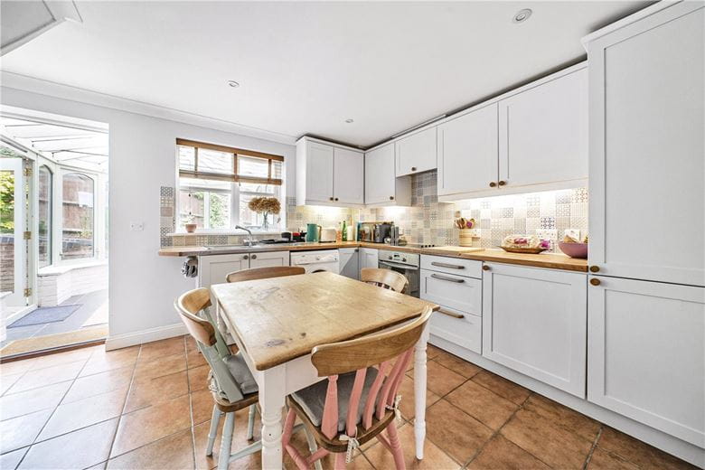 3 bedroom house, Coomb Meadow, Burbage SN8