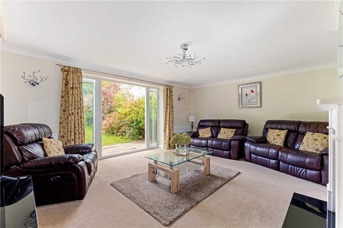 3 bedroom house, Eastsands, Burbage SN8 - Available