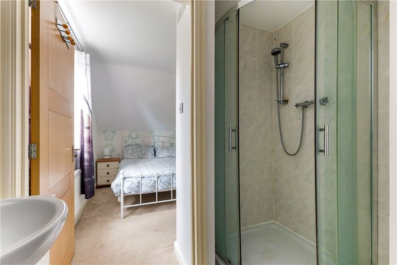 3 bedroom house, Eastsands, Burbage SN8 - Available