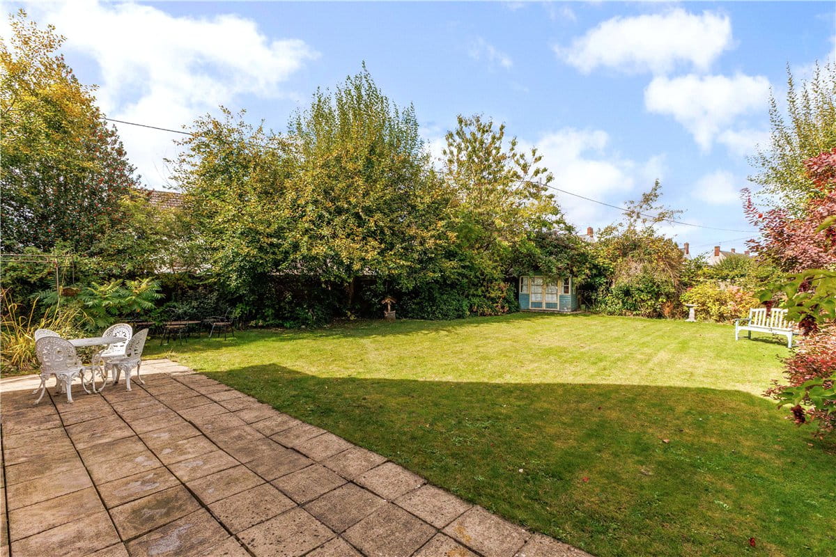 3 bedroom house, Eastsands, Burbage SN8 - Available