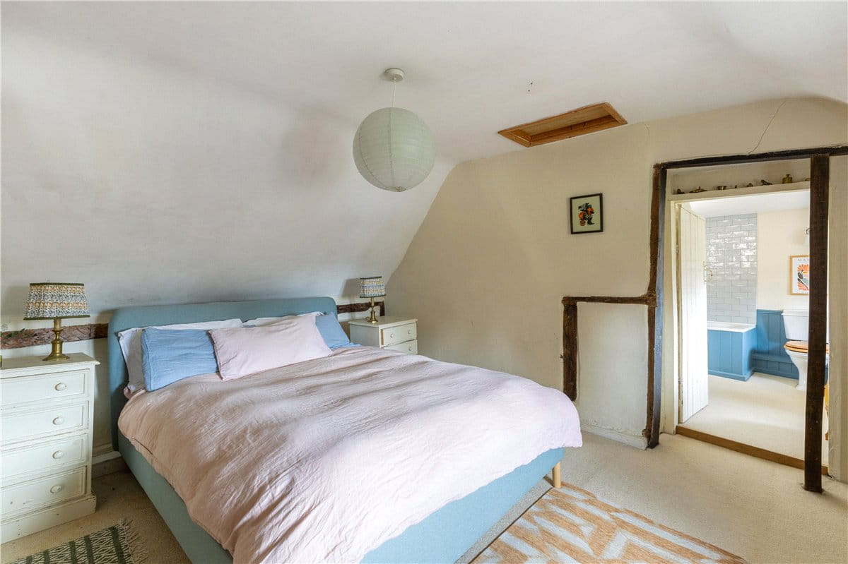 4 bedroom house, Easton Royal, Pewsey SN9 - Available