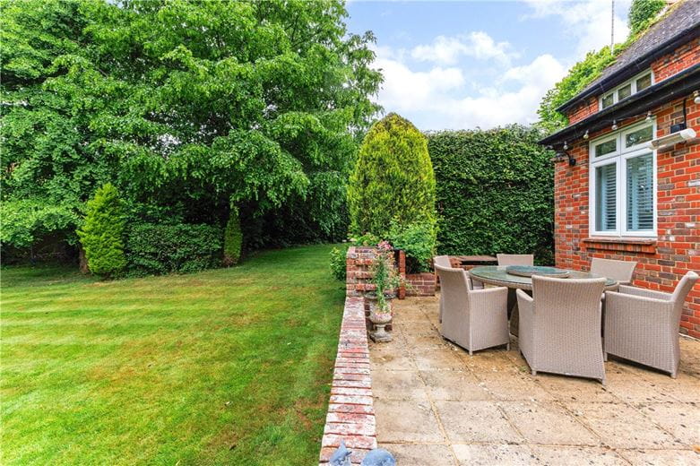 6 bedroom house, Hyde Lane, Marlborough SN8 - Available