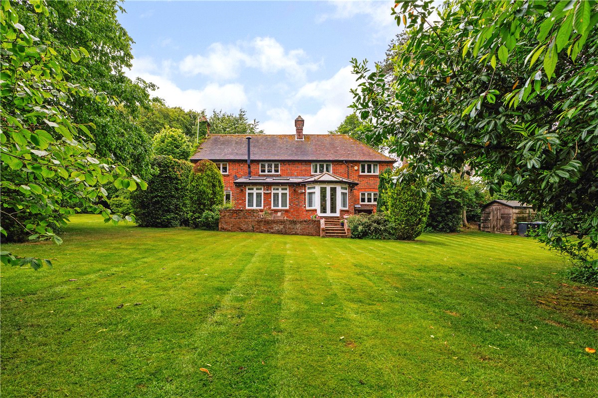 6 bedroom house, Hyde Lane, Marlborough SN8 - Available