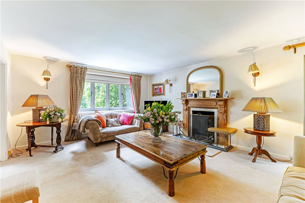 6 bedroom house, Hyde Lane, Marlborough SN8 - Available