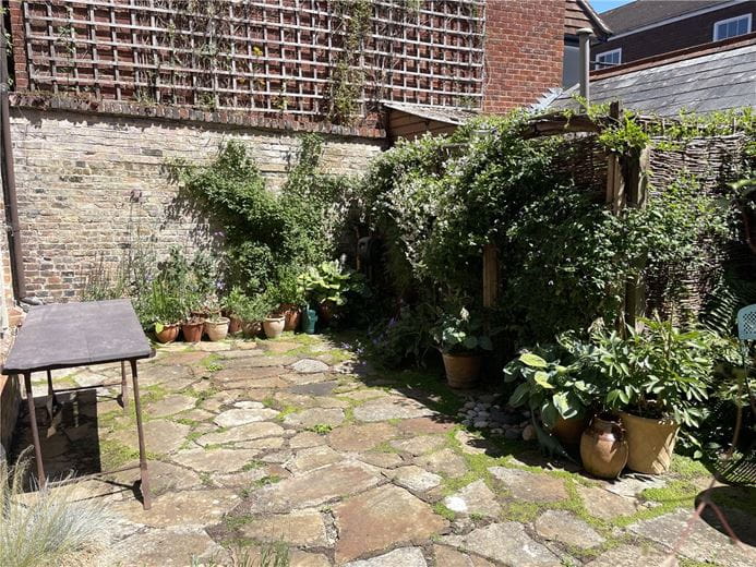 3 bedroom house, High Street, Marlborough SN8 - Available