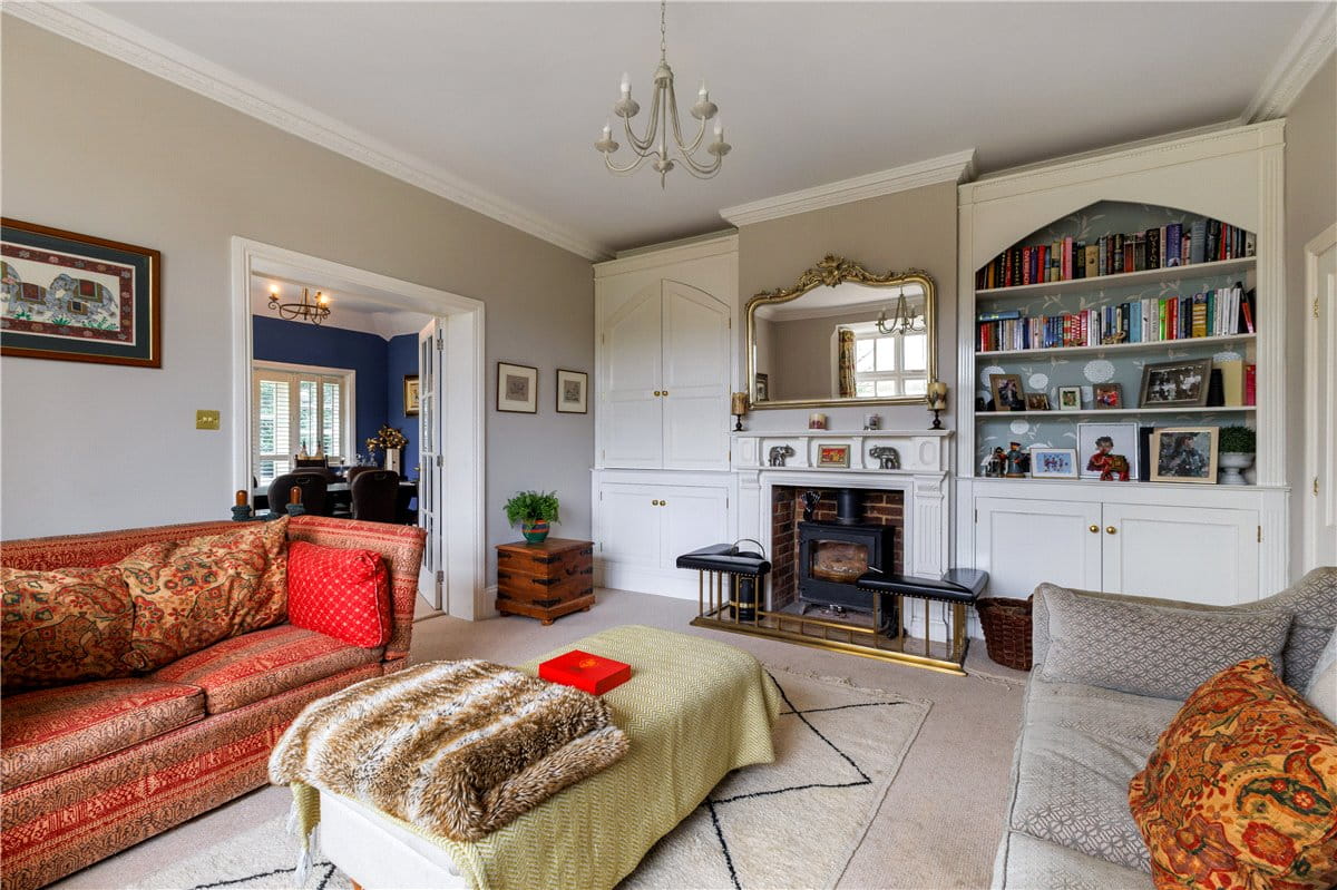 5 bedroom house, Bath Road, Marlborough SN8 - Available