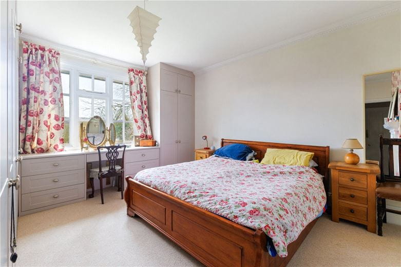 5 bedroom house, Bath Road, Marlborough SN8 - Available