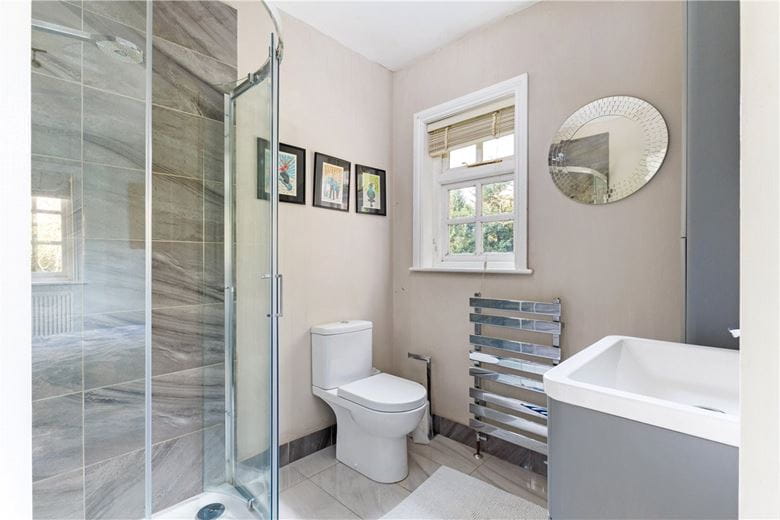 5 bedroom house, Bath Road, Marlborough SN8 - Available