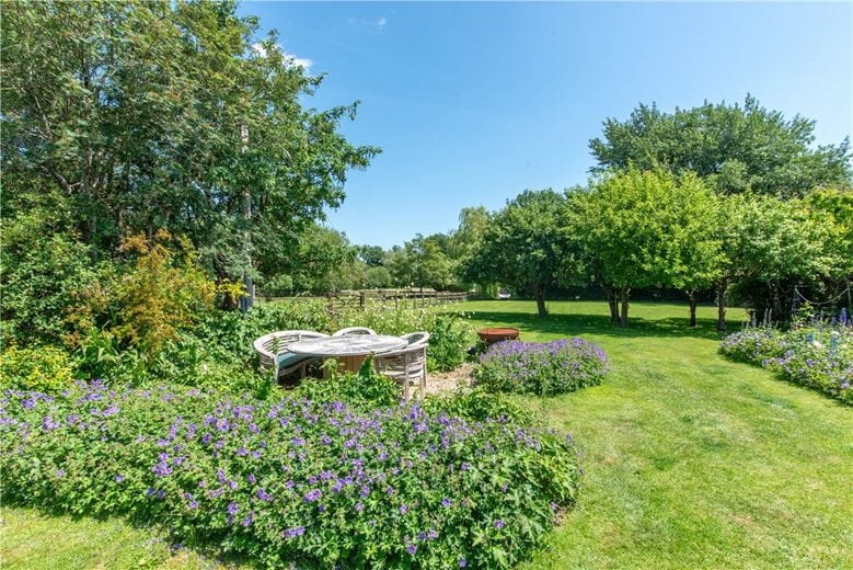 4 bedroom house, Lower Fyfield, Marlborough SN8 - Available