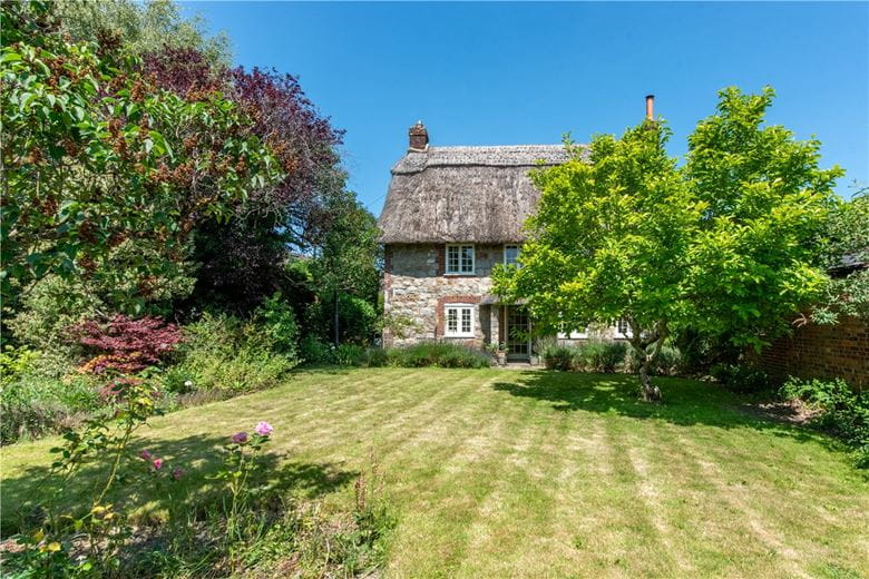 4 bedroom house, Lower Fyfield, Marlborough SN8 - Available