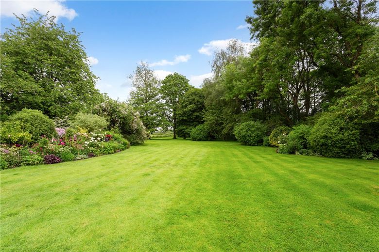 5 bedroom house, The Street, Marden SN10 - Available