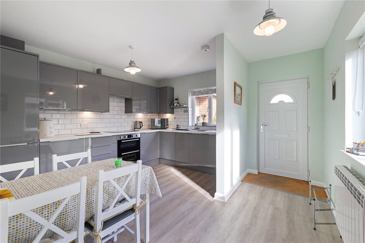 4 bedroom house, Upavon Road, North Newnton SN9 - Available