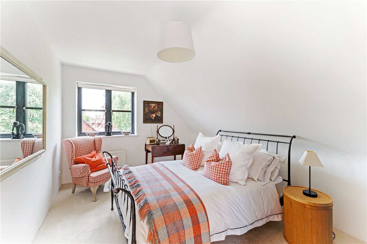 3 bedroom house, Lockeridge, Marlborough SN8 - Sold STC