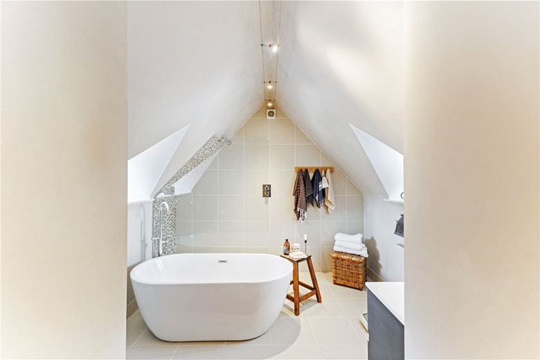 3 bedroom house, Lockeridge, Marlborough SN8 - Sold STC