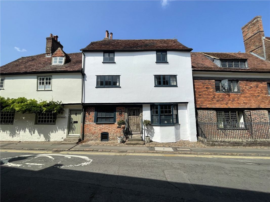 4 bedroom house, Silverless Street, Marlborough SN8 - Available