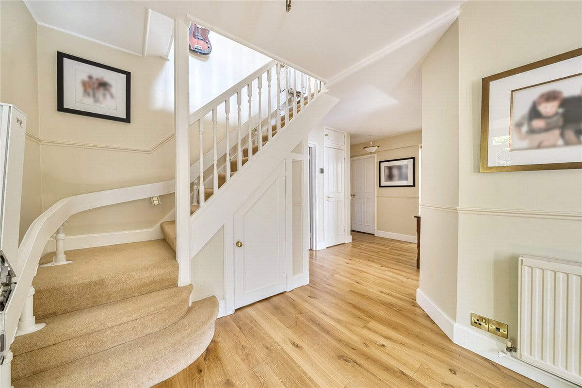 5 bedroom house, Leaze Road, Marlborough SN8 - Available