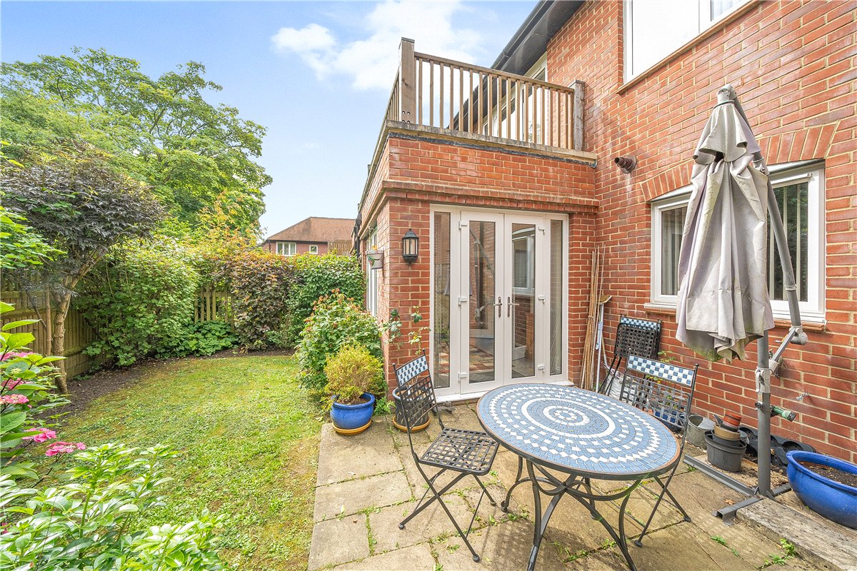 3 bedroom house, Priory Court, Marlborough SN8 - Available
