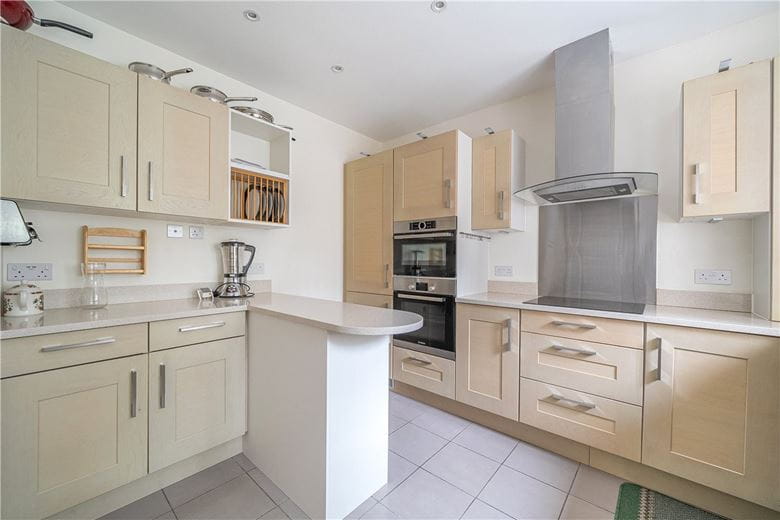 3 bedroom house, Priory Court, Marlborough SN8 - Available