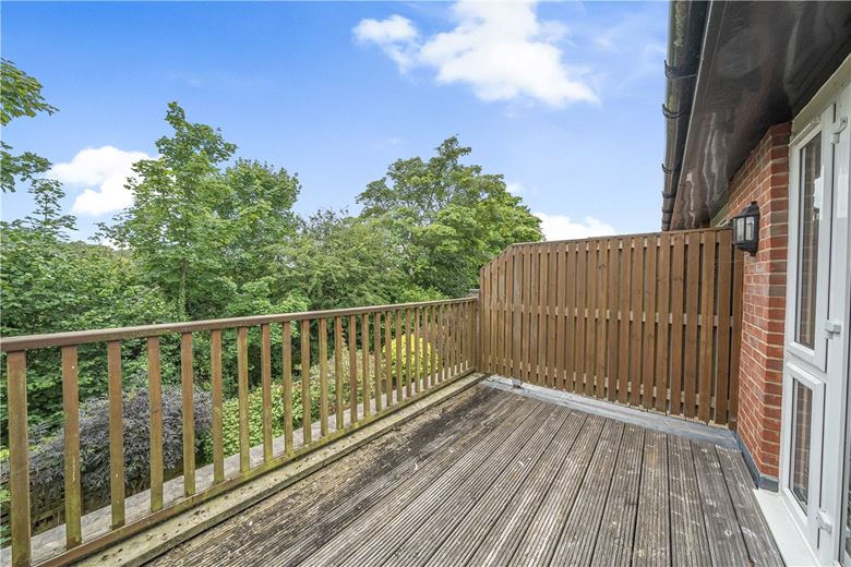 3 bedroom house, Priory Court, Marlborough SN8 - Available