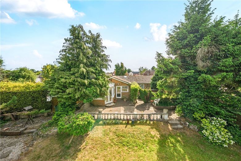 4 bedroom bungalow, High Street, Burbage SN83AR - Sold STC