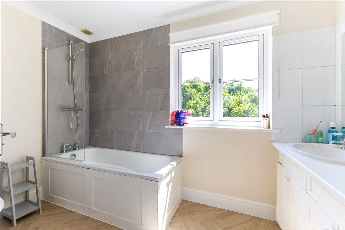 4 bedroom house, Granary Road, Great Bedwyn SN8 - Sold