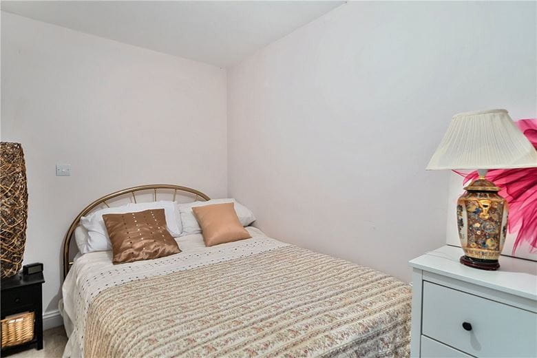 5 bedroom house, Clench Common, Marlborough SN8 - Available