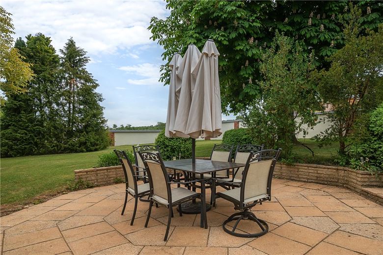 5 bedroom house, Clench Common, Marlborough SN8 - Available