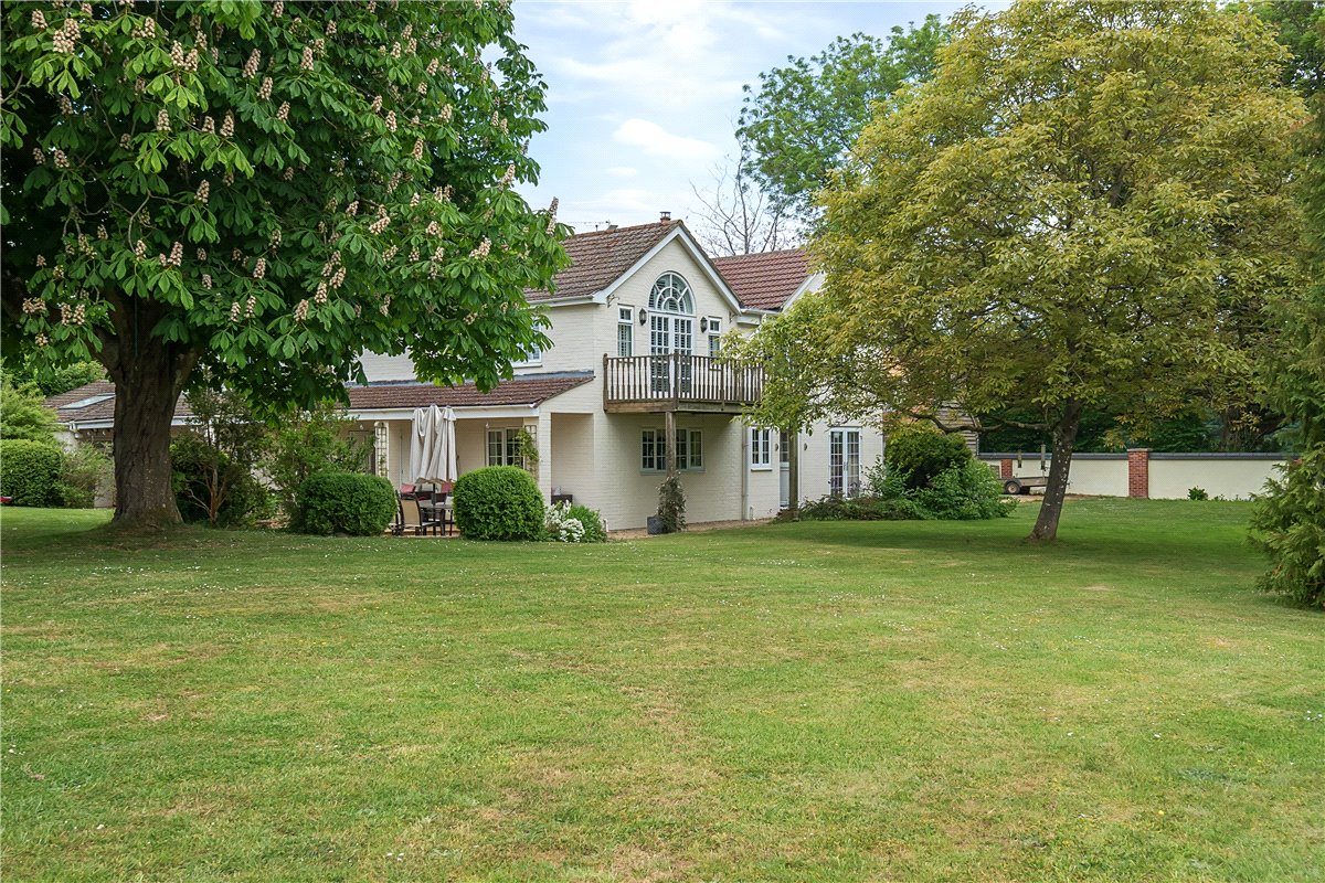 5 bedroom house, Clench Common, Marlborough SN8 - Available