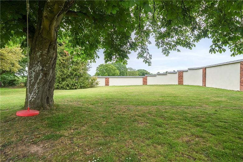 5 bedroom house, Clench Common, Marlborough SN8 - Available