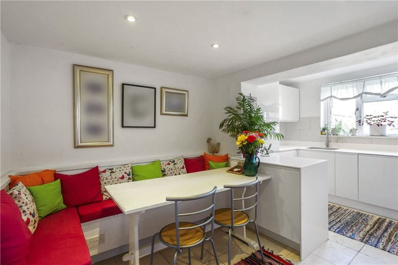 3 bedroom house, The Street, All Cannings SN10 - Available