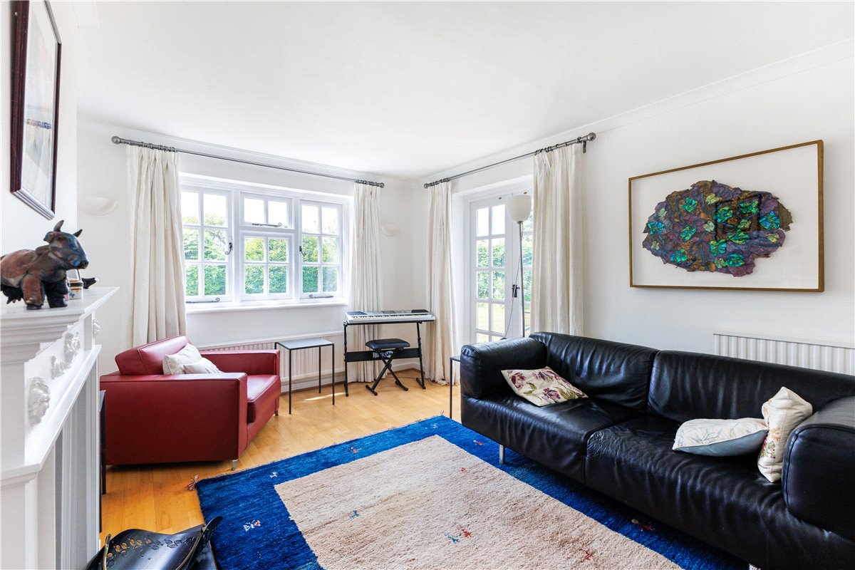 3 bedroom house, Hallam Cottages, Southend SN8 - Sold STC