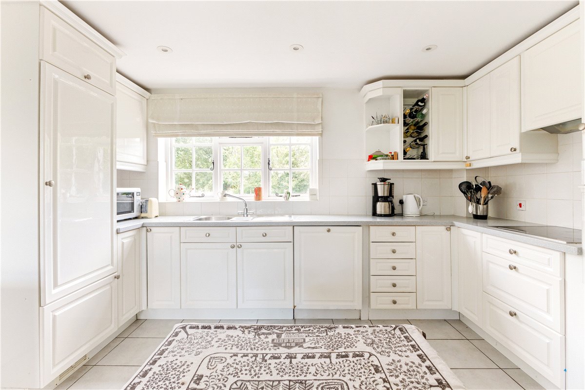 3 bedroom house, Hallam Cottages, Southend SN8 - Sold STC