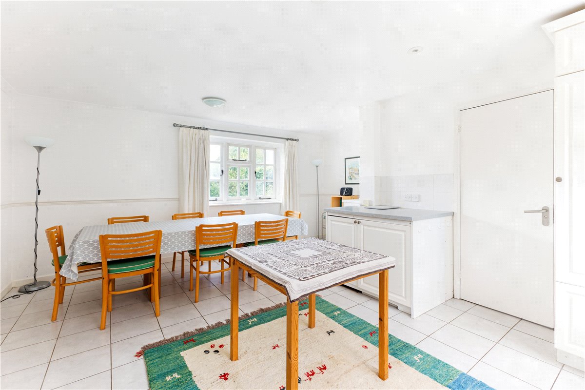 3 bedroom house, Hallam Cottages, Southend SN8 - Sold STC