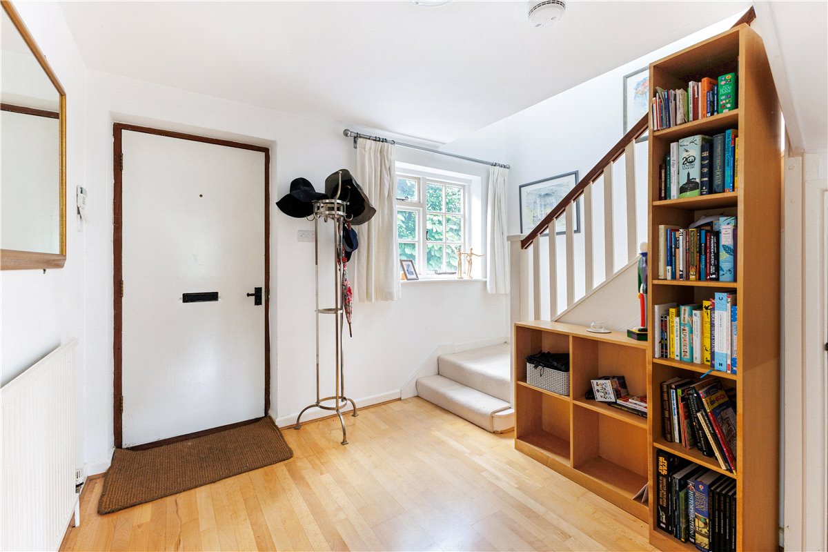 3 bedroom house, Hallam Cottages, Southend SN8 - Sold STC