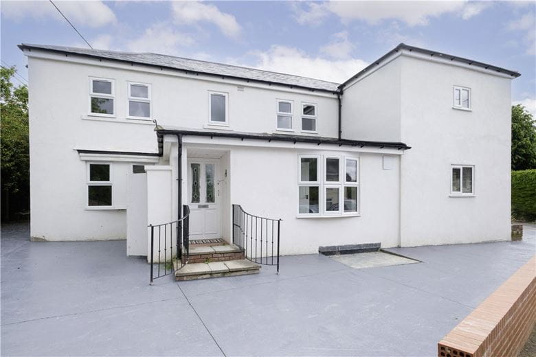 2 bedroom house, Ogbourne St. George, Marlborough SN8 - Available