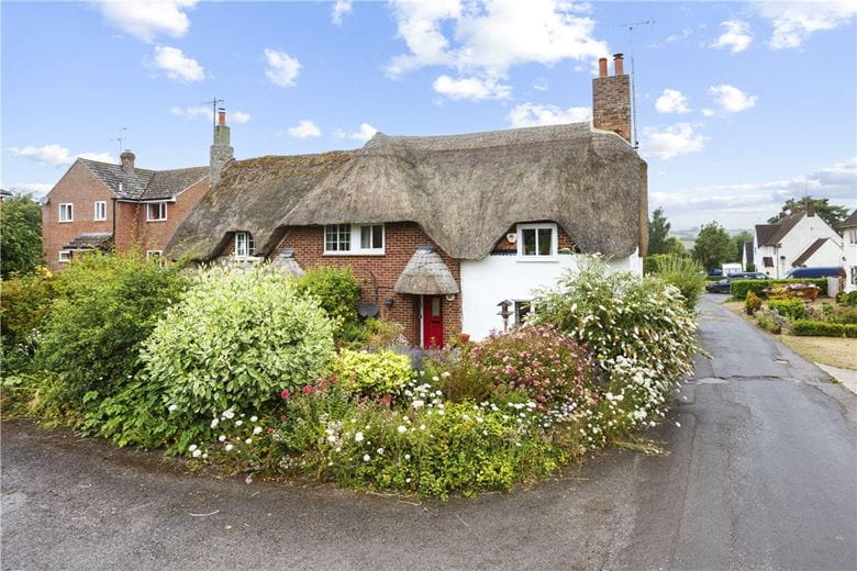 3 bedroom cottage, Forge Close, West Overton SN8 - Sold STC